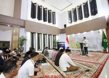 Sekretariat DPRD Jawa Barat Gelar Tarawih Keliling Bersama Forkopimda Jabar