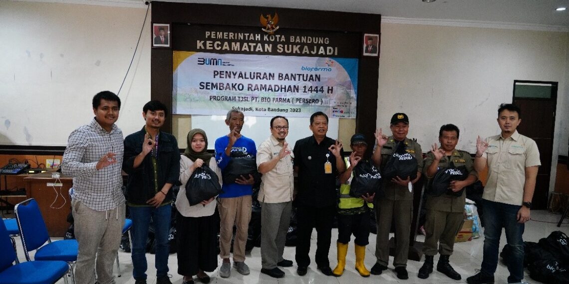 Bio Farma Salurkan 2000 Paket Bantuan Sembako Ramadhan 1444 H
