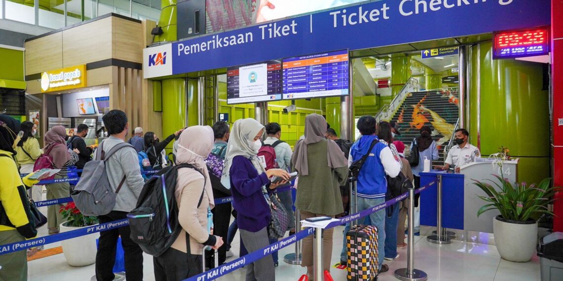 KA Jadi Primadona Arus Balik, Bebas Macet Jadi Faktor Utama