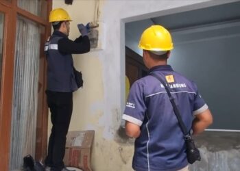 Antusias, Warga Jabar Manfaatkan Program Tambah Daya di Bulan Ramadan