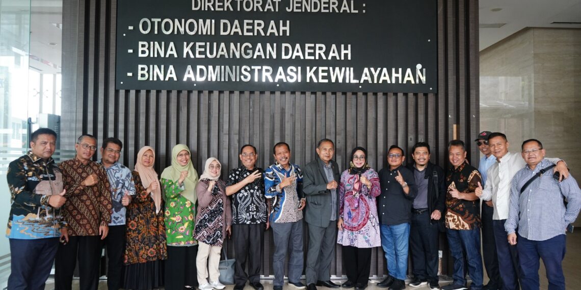 Pansus III DPRD Jawa Barat Konsultasikan 2 Ranperda ke Dirjen Otda Kemendagri RI