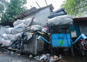 Angkutan Sampah di Kota Bandung Belum Normal, Ema : Baru 168 Dari Normal 220 Ritasinya