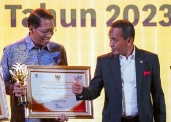 Aktif Berinvestasi di Dalam Negeri, KAI Raih Penghargaan dari Menteri Investasi