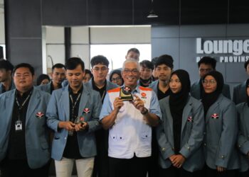 Pelajari Dunia Parlemen, Mahasiwa UPI  Kunjungi DPRD Jabar