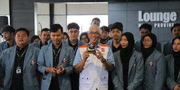 Pelajari Dunia Parlemen, Mahasiwa UPI  Kunjungi DPRD Jabar