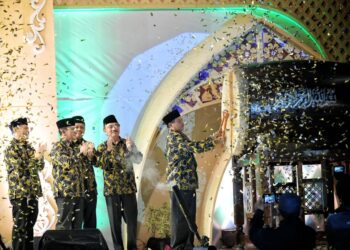 Plh. Gubernur Jawa Barat Uu Ruzhanul Ulum membuka Seleksi Tilawatil Qur'an dan Hadist (STQH) XVIII Tingkat Provinsi Jawa Barat Tahun 2023 di Plaza Pusdai Jabar, Kota Bandung, Minggu (7/5/2023).(Foto: Biro Adpim Jabar)