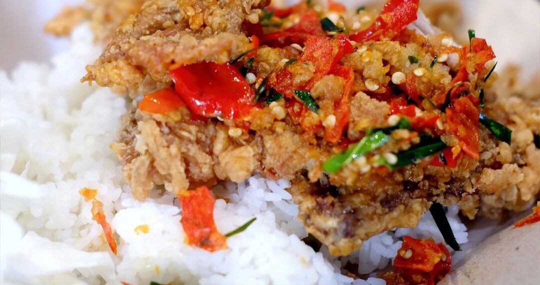 Bikin Ngiler! Berikut 3 Rekomendasi Ayam Geprek Terenak Di Bandung