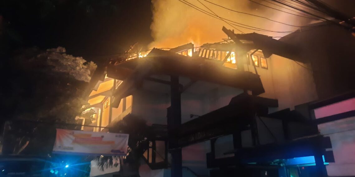 Gedung Kesenian Dewi Asri ISBI Bandung Kebakaran, Pihak Kampus Tegaskan Tak Ada Korban Jiwa.