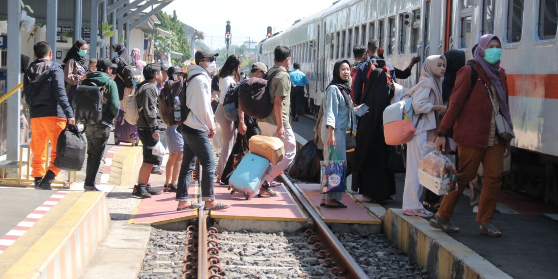 Syarat Terbaru Naik Kereta Api Mulai Berlaku 12 Juni 2023