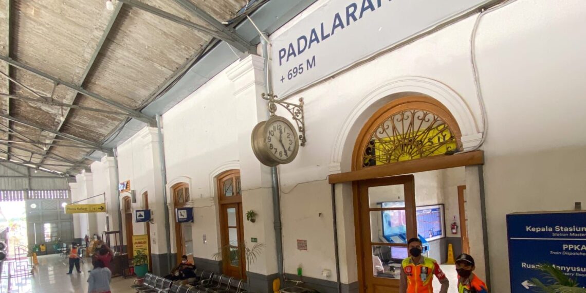 Libur Lebaran Idul Adha KAI Commuter Wilayah 2 Bandung Operasikan 58 Perjalanan