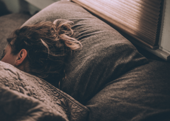10 Tips Aman Kembalikan Pola Tidur yang Rusak, Cobalah !