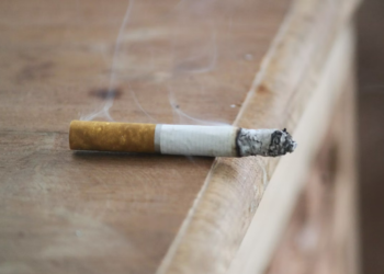 10 Tips Aman Mengurangi Kecanduan Rokok, Cobalah