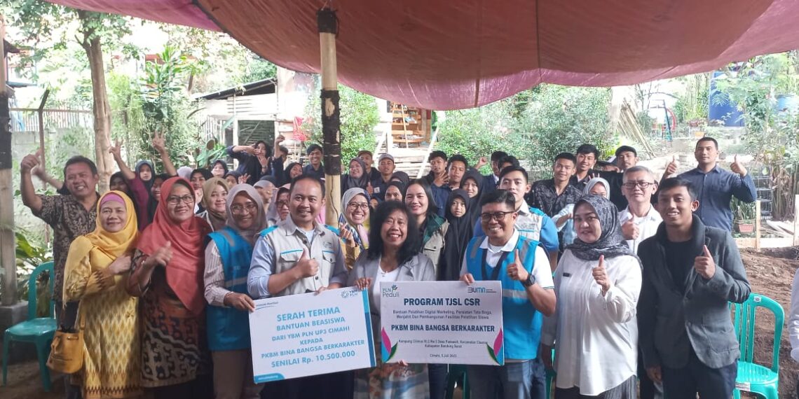 Dorong Siswa Kurang Mampu Berdaya Saing Tinggi, PLN Berikan Bantuan Pelatihan Wirausaha dan Pemasaran Digital