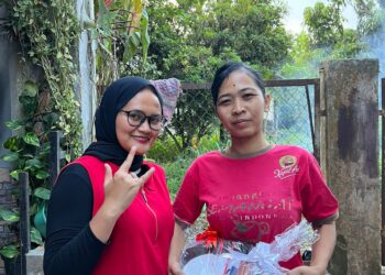 Jelang MPLS, Sobat Muda Ono Surono Untuk Ganjar Pranowo Bagikan Alat Tulis Gratis