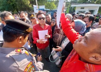 Para Pedagang di Lahan eks Propelat Tolak Penyegelan