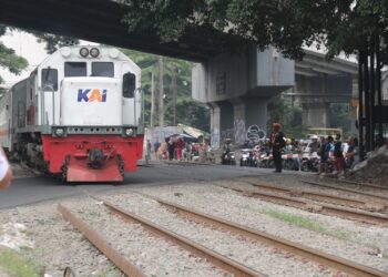 Minimalisir Angka Kecelakaan di Pelintasan Sebidang, Daop 2 Bandung Masifkan Sosialisasi Keselamatan
