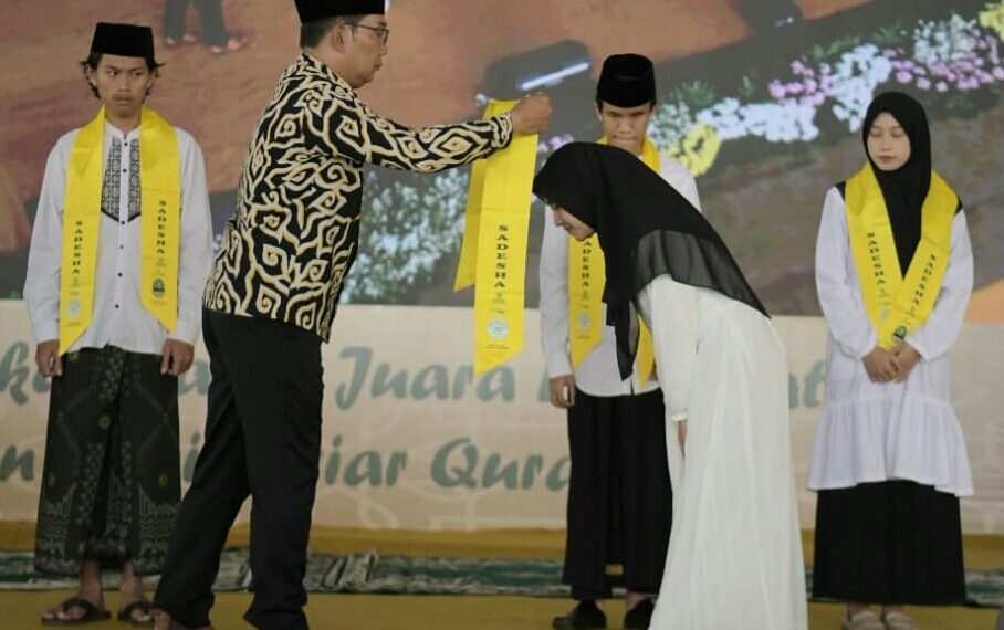 Gubernur Ridwan Kamil Puji Kinerja Kepala Biro Kesra Jabar