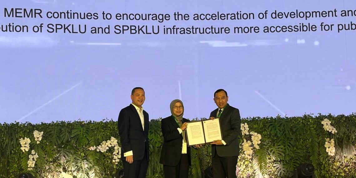 Dukung Akselerasi KBLBB, PLN Siapkan Strategi Khusus