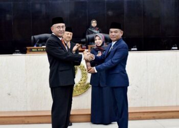 DPRD Jabar Lantik Dede Chandra Sasmita Sebagai Anggota
