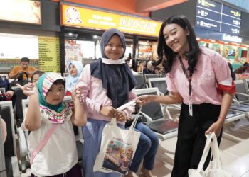 Hafal Iklar Sumpah Pemuda, Penumpang KAI Dapatkan Suvenir Menarik
