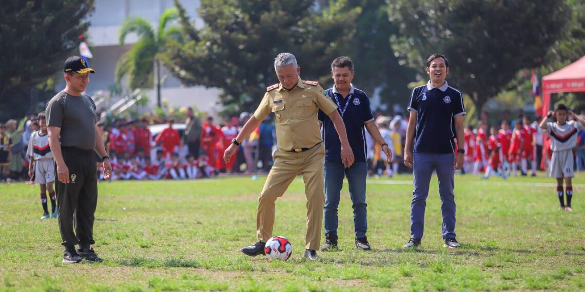 Pj Walkot Bandung Buka Turnamen Bola Usia Dini