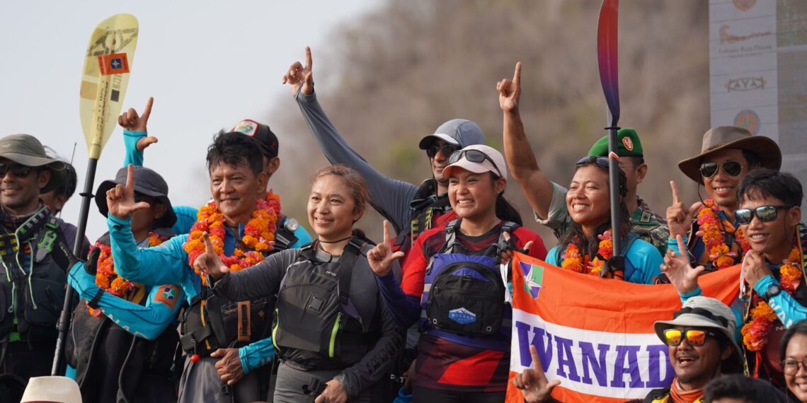 Ekspedisi Dayung Jelajah Nusantara Berhasil Mengelilingi Pulau Flores