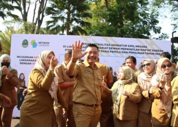 Sekretariat DPRD Jawa Barat Gelar Ikrar dan Teken Pakta Integritas Netralitas ASN