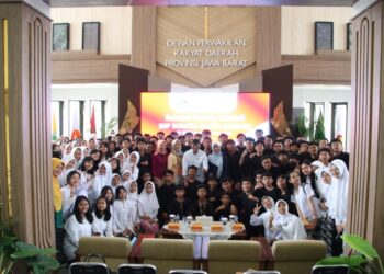 DPRD Jawa Barat Terima Studi Lapangan SMP Sumatera 40