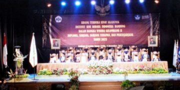 Wisuda Gelombang II ISBI Bandung, Rektor Tekankan Untuk Perkuat Sinergi Antar Alumni ISBI
