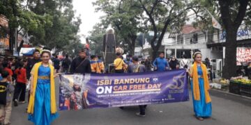 Heleran Budaya ISBI Bandung Meriahkan Milad CFD Buahbatu Ke-12