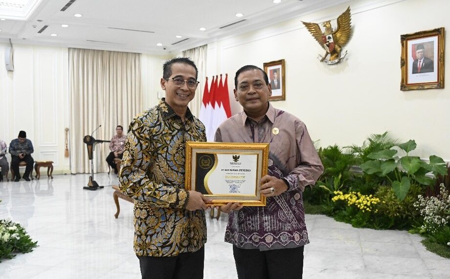 Bio Farma Raih Peringkat Informatif pada ajang Anugerah Keterbukaan Informasi Publik 2023