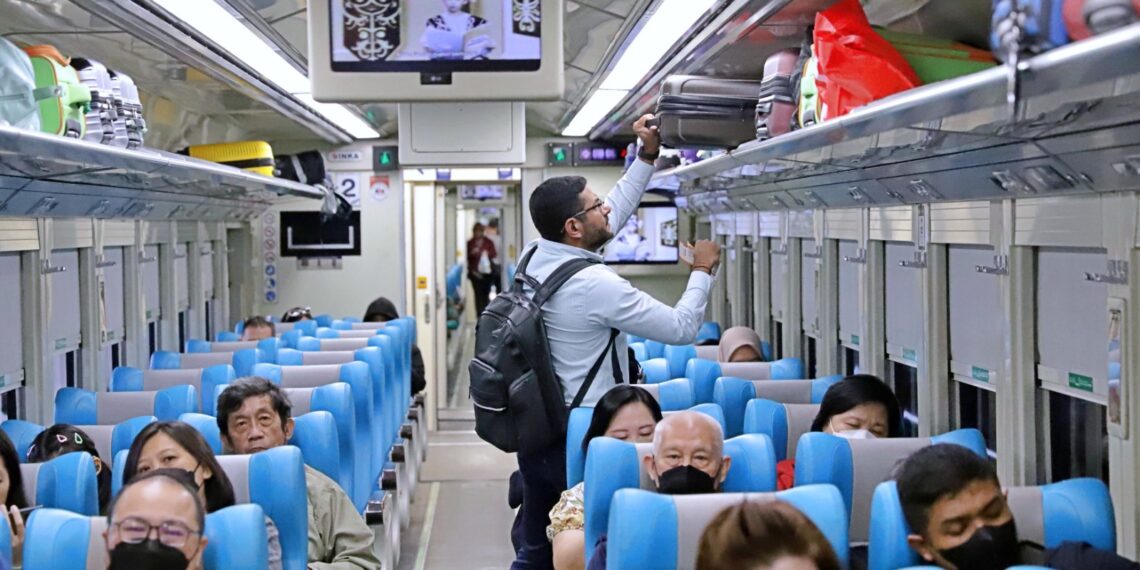 Libur Natal 2023, Penumpang Kereta Api Meningkat 42 Persen