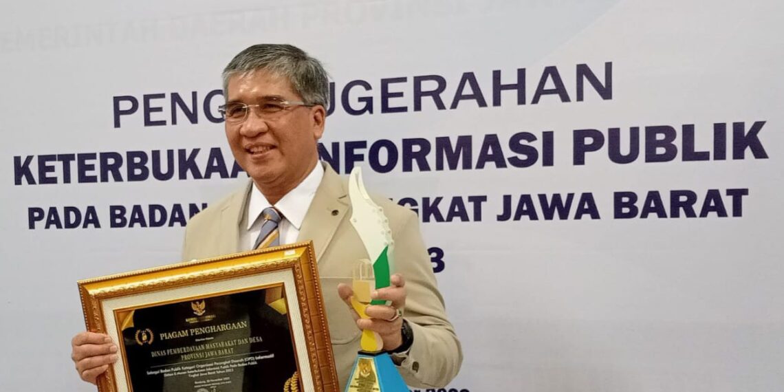 Selamat, DPMD Jabar Raih Penghargaan Keterbukaan Informasi Badan Publik
