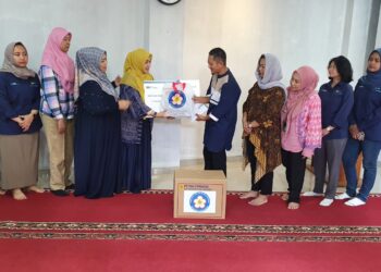 Gandeng YBM dan PIKK, Srikandi PLN Bagikan Perlengkapan Ibadah dan Santunan Jelang Ramadhan 1425 H