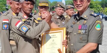 Satpol PP Jabar Gelar Upacara HUT Satpol PP ke 74 dan Satlinmas ke 62 di Pangandaran
