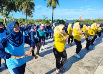 Melalui Senam Masal, Satpol PP Jabar Sosialisasikan Gempur Rokok Ilegal