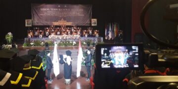 295 Mahasiswa Mahasiswi ISBI Bandung Ikuti Wisuda Semester Gasal Tahun 2024