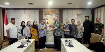 Sekretariat DPRD Jawa Barat Terima Studi Tiru Sekretariat Dewan Perwakilan Rakyat Daerah Provinsi Kalimantan Timur