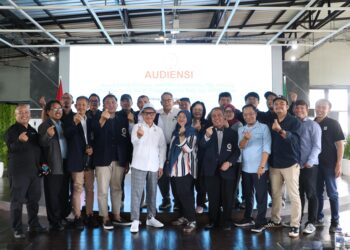 Ketua DPRD Jawa Barat Buky Wibawa Bersama PWI Pokja Gedung Sate dan DPRD Jawa Barat Bahas Isu Terkini hingga Relasi Media