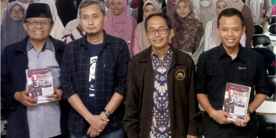 Menggugat Sejarah: Bedah Buku ‘1 Negeri 3 Proklamasi’ di IPB University